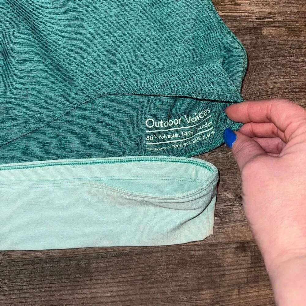 Outdoor Voices tri tone Slashback‎ crop top bra Teal Green Blue Size XS